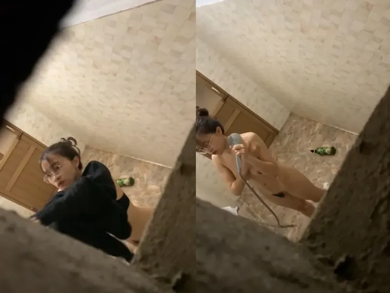 Quay lén ghệ vú đẹp tắm, khe lỗ lồn chảy nước ròng ròng